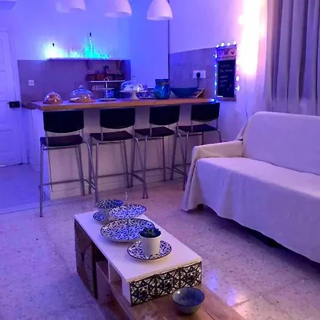 Cozy Holiday Beach House Casa vacanze