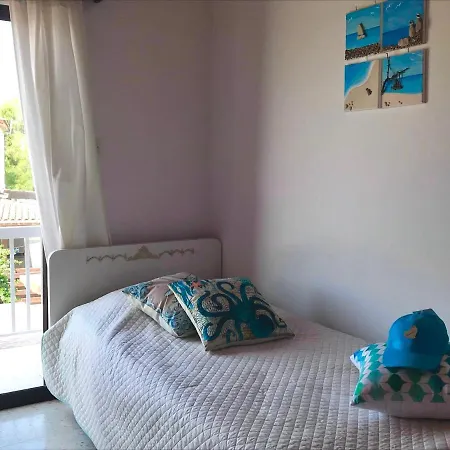 Cozy Holiday Beach House בית נופש לרנקה